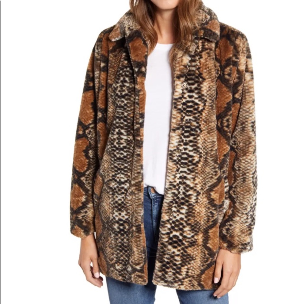 Snakeskin Print Faux Fur Coat
WIT & WISDOM